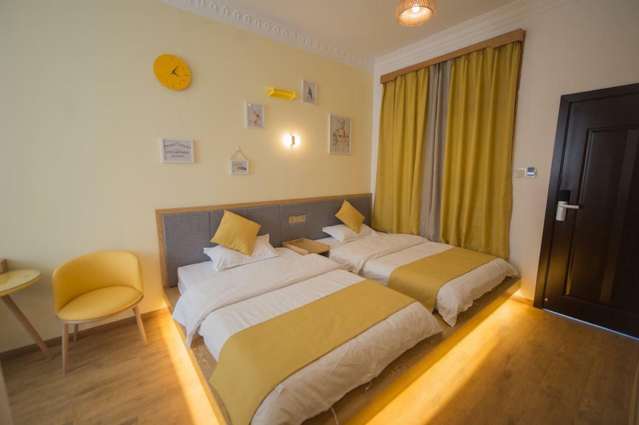 Dali Spring Field Hostel Eksteriør billede
